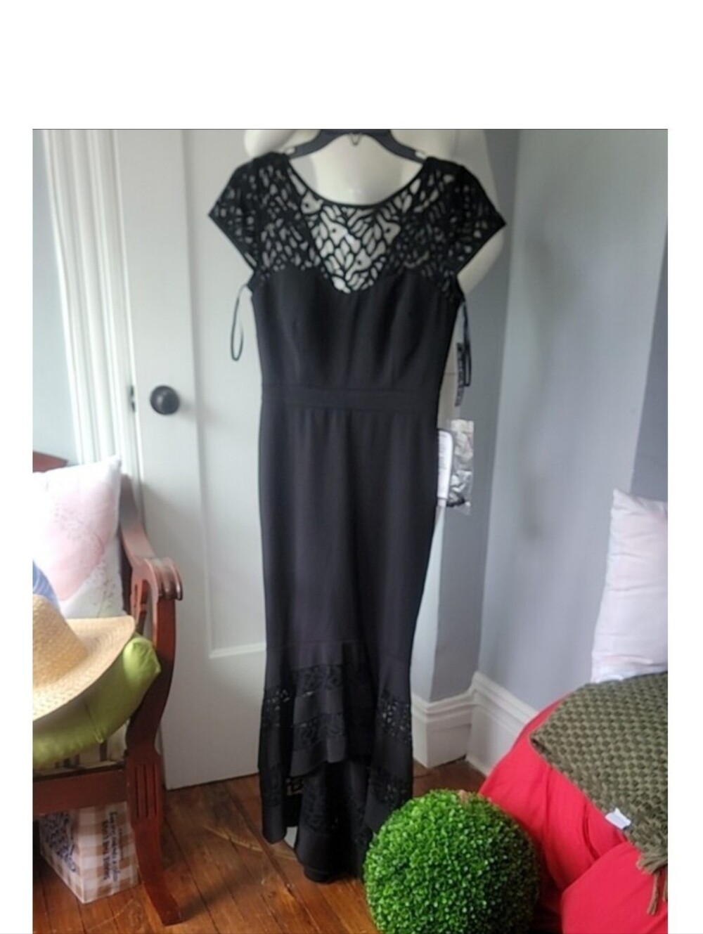 New Xscape Evenings | Formal Black Lace Dress
